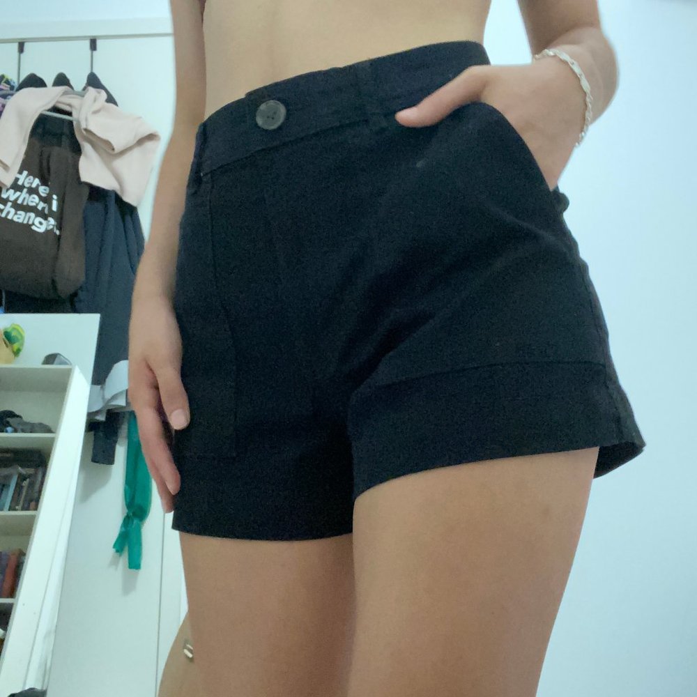H&M high waisted black shorts